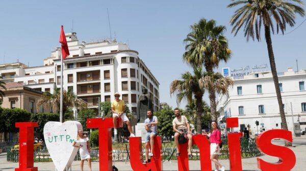 تونس تغطي احتياجات ميزانية 2022 من اكتتاب عام