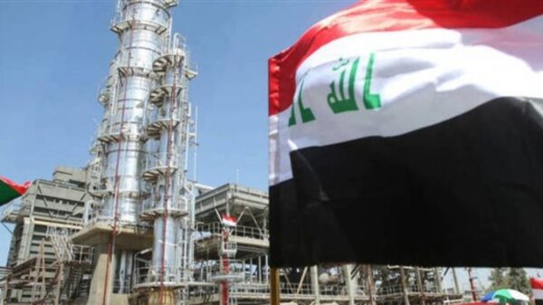 Iraqi preliminary agreement signed with an Emirati company to build an oil refinery with a capacity of 100,000 b/d.
