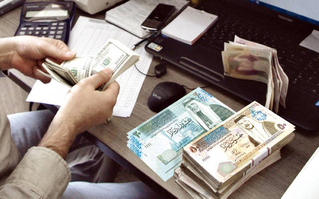 After complaints of currency shortage, the Palestine's Monetary pumped more Jordanian dinars into the local market.