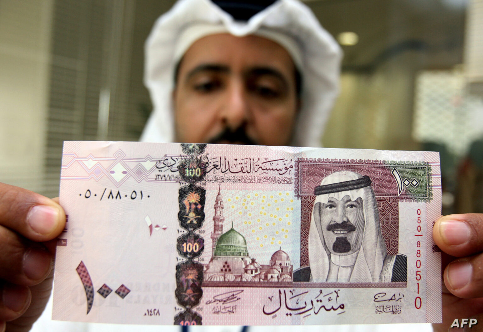 Saudi Arabia’s Central Bank announced, in its monthly report, that its reserves in foreign exchange decreased by 9.19% on an annual basis by the end of 2020