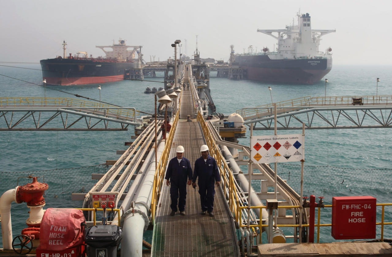 The Gulf states recorded their highest oil exports level in eight months last December.