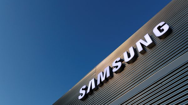 شركة سامسونغ تطلق هاتفها الجديد Galaxy S21 FE 5G