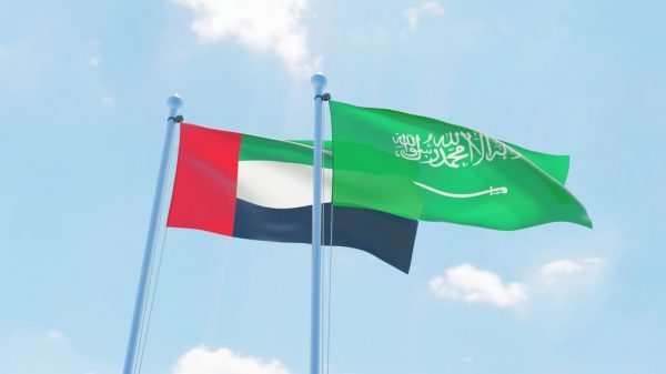 السعودية تتحدى الإمارات