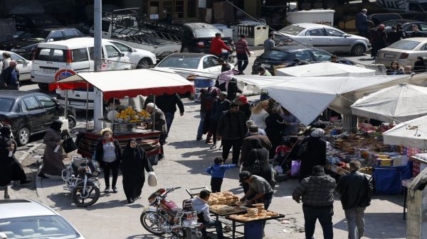 Low-income employees in Syria