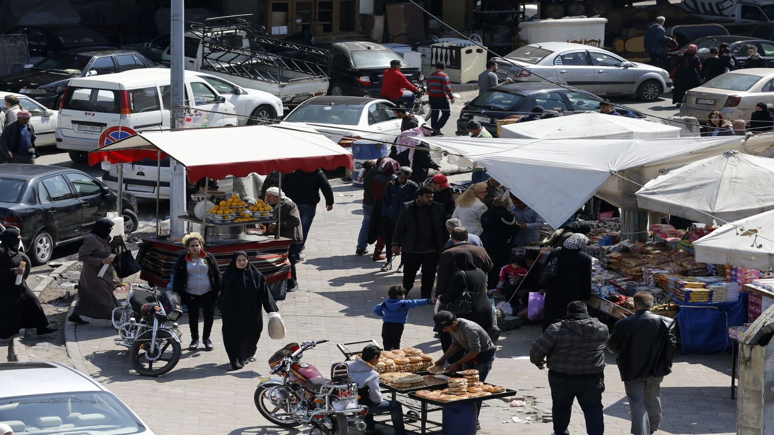 Low-income employees in Syria