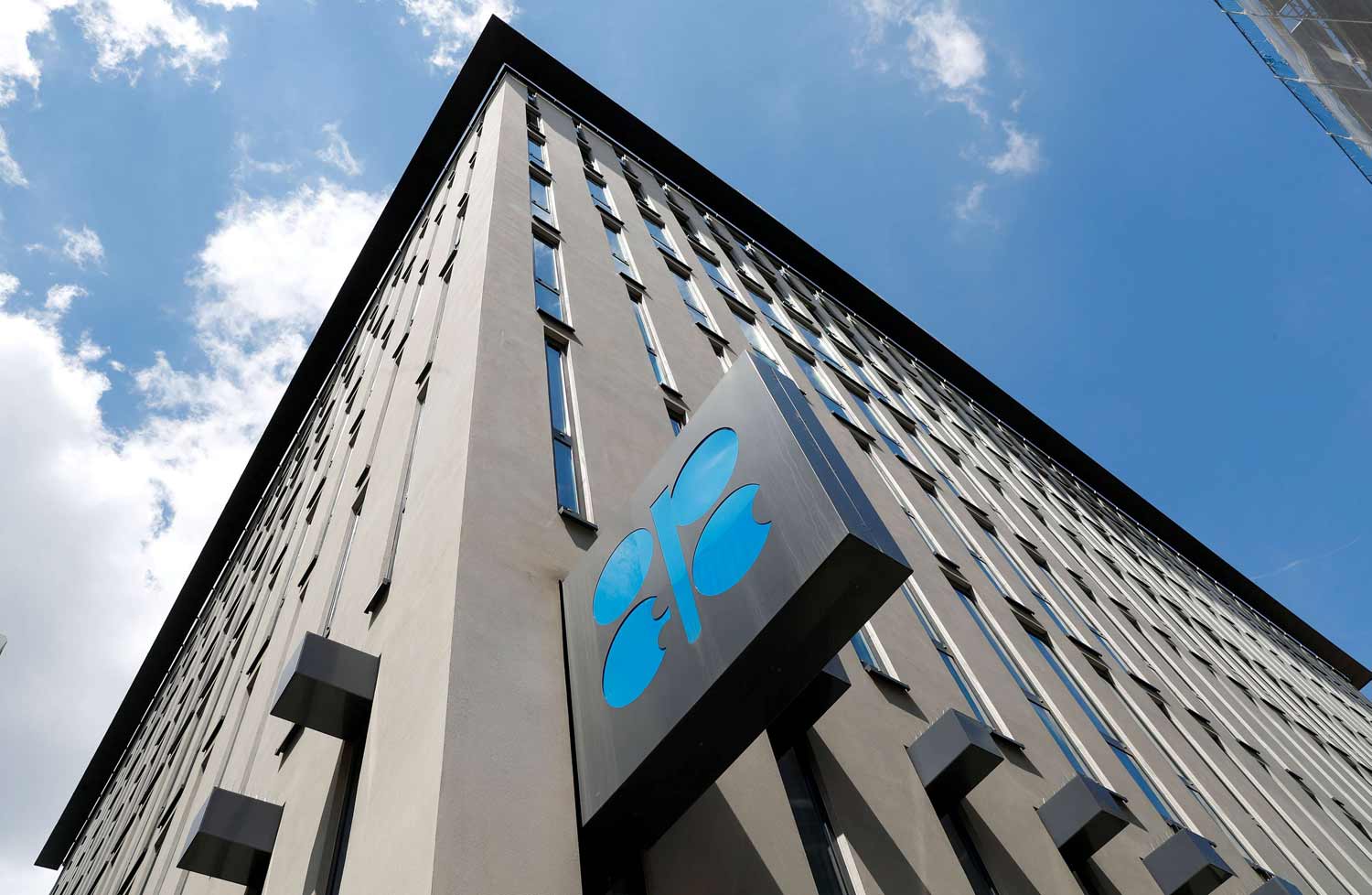 اليابان تضغط على الإمارات لزيادة أوبك لإنتاج النفط