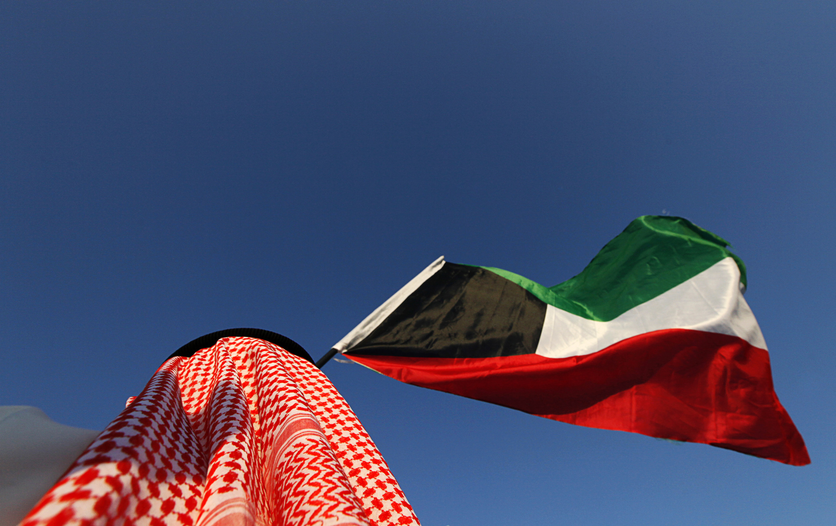 ارتفاع أسعار النفط يخفّض عجز ميزانية الكويت بشكل ملحوظ