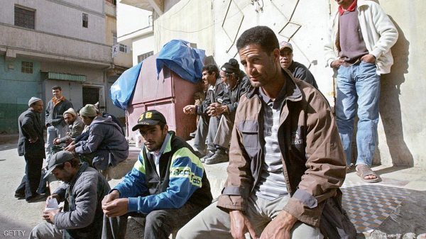 عمال المغرب ينتظرون ايفاء الحكومة بوعدها بشأن رفع الأجور