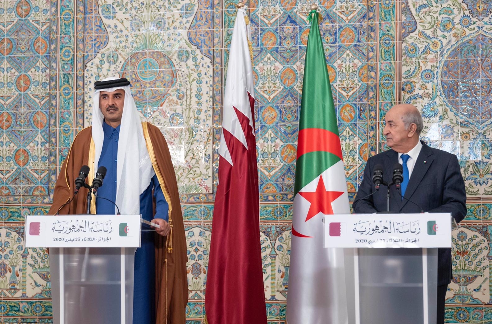 الرئيس الجزائري في قطر برفع مستوى التبادل التجاري