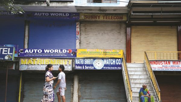 India workers