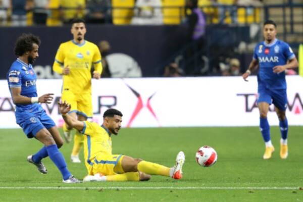 الهلال يضرب النصر برباعية في الدوري السعودي