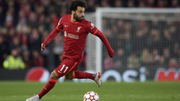 محمد صلاح يتوج بجائزة جديدة في انجلترا