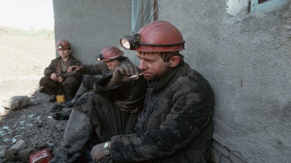 الفحم الروسي يدخل قائمة الحظر الأوروبي