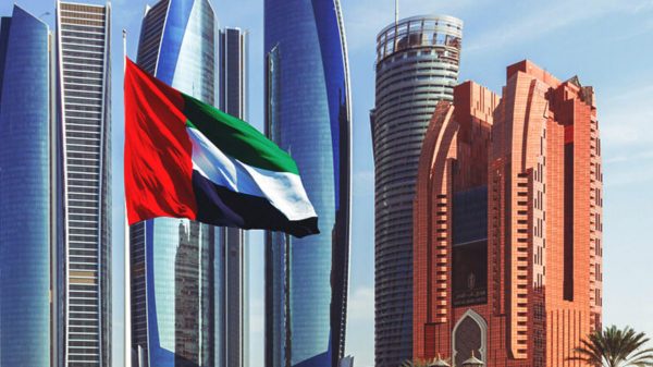 القطاعات الاقتصادية الإماراتية تحقق نموا إيجابيا في 2021