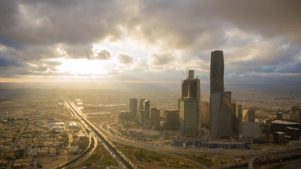 السعودية تتطلع لرفع مساهمة القطاع الصناعي في الناتج المحلي