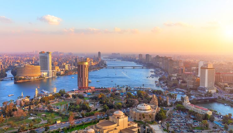القطاع الخاص غير النفطي المصري يواصل انكماشه للشهر 26 تواليا