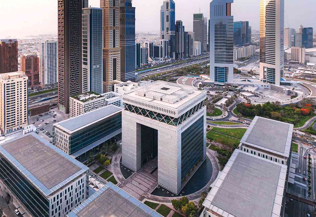 تباطؤ عقارات دبي تحت ضغط الحرب