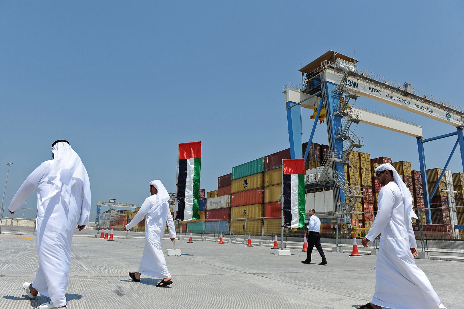 القطاع الخاص الإماراتي يعلن عدد الوظائف المضافة في 2022
