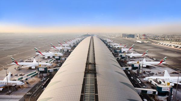 مطارات الإمارات