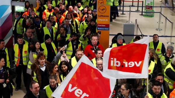 استمرار الإضرابات العمالية في ألمانيا يؤثر على عمل عدة مطارات