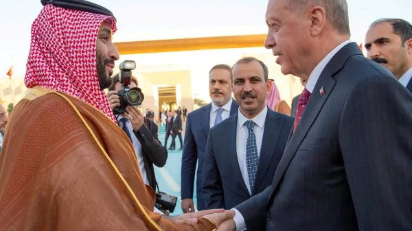 السعودية وتركيا توقعان اتفاقيات في الطاقة والصناعات الدفاعية
