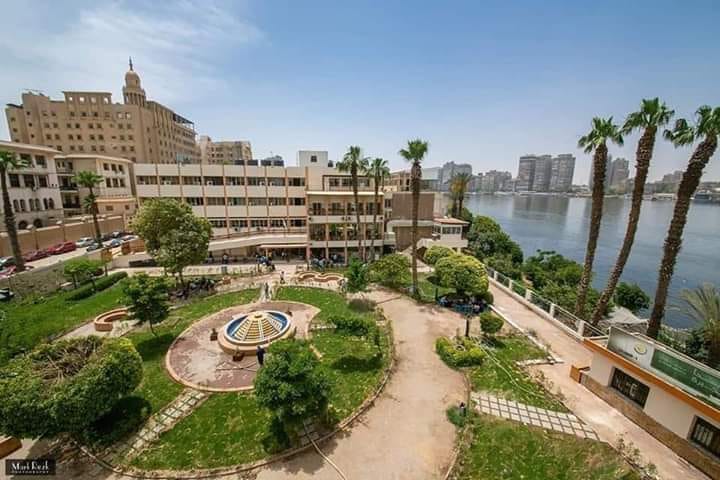 كلية السياحة والفنادق بجامعة حلوان في مصر