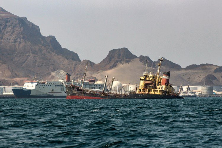 الموانئ النفطية