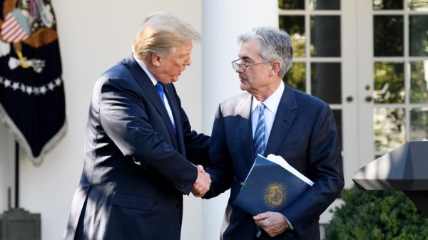 ترمب: سأعيّن رئيسا للاحتياطي الفيدرالي يدعم خفض الفائدة